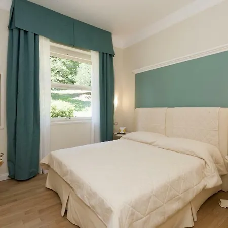 Sleeps 10 Air Con Wifi *