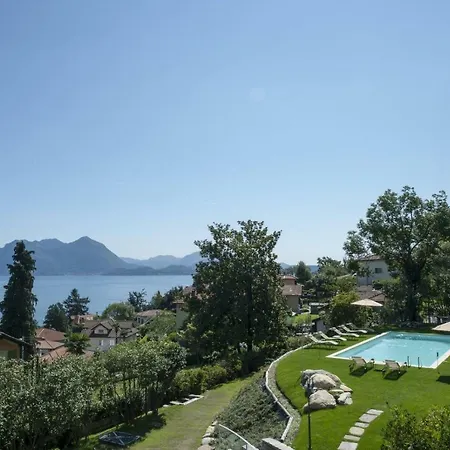 Sleeps 10 Air Con Wifi * Baveno
