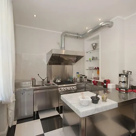 Sleeps 10 Air Con Wifi Willa Baveno